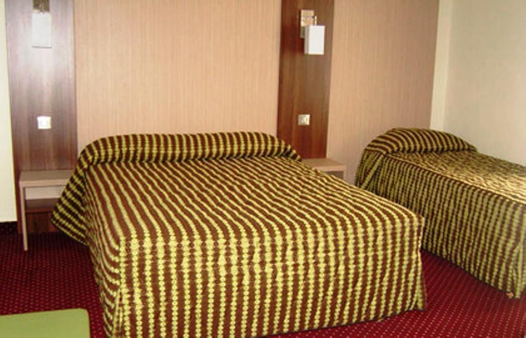 Hotel Terminus Montparnasse Paris Bagian luar foto