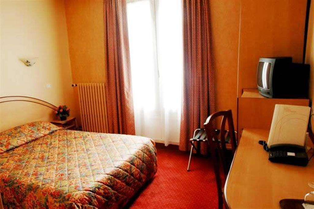 Hotel Terminus Montparnasse Paris Bagian luar foto