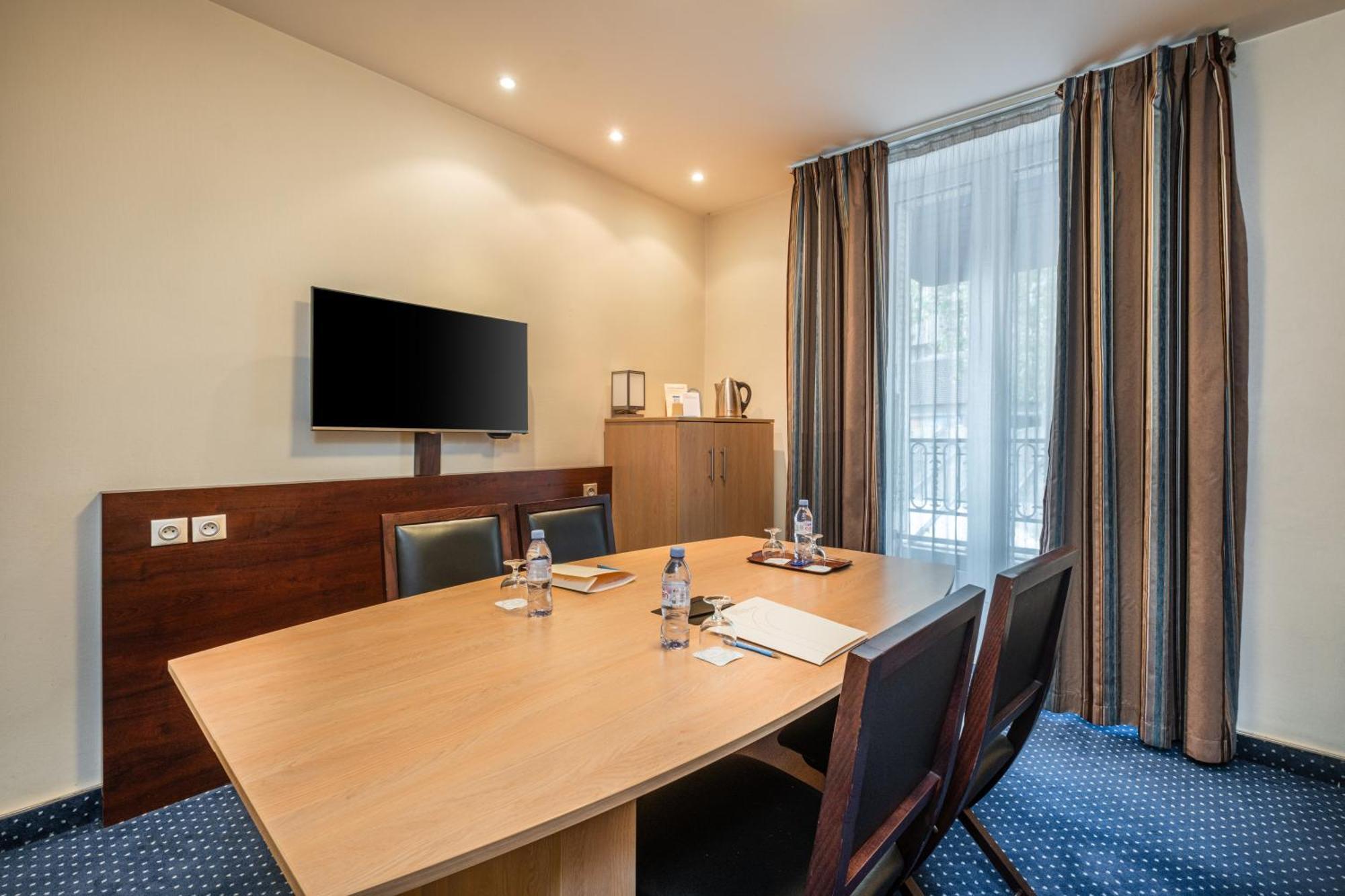Hotel Terminus Montparnasse Paris Bagian luar foto
